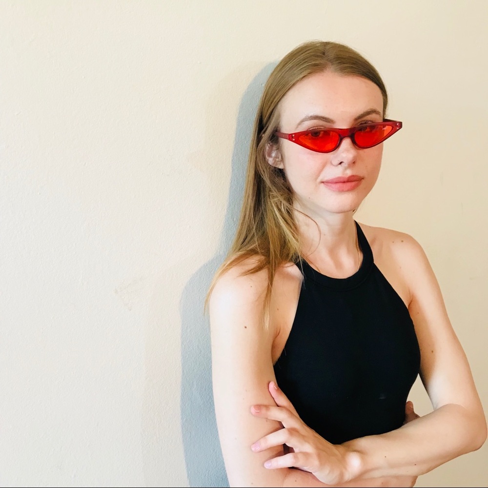 BELLA RETRO STYLE RUBY RED SUNGLASSES UV 400 - Picture 5 of 8